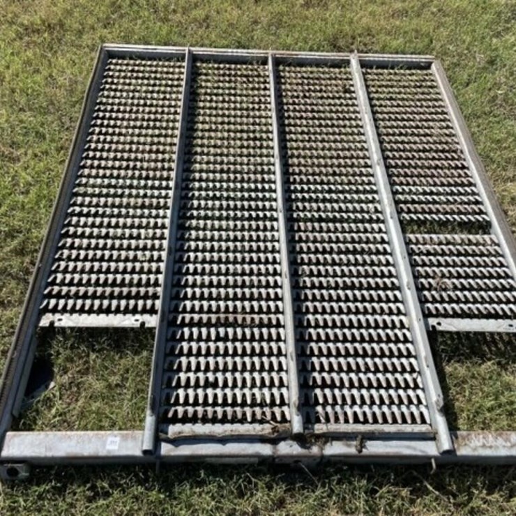 Chaffer of a JD 9860 Combine