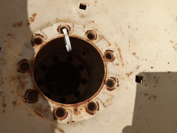 #869-•-titan-18.4-34-0n-9-bolt-rims-image-2