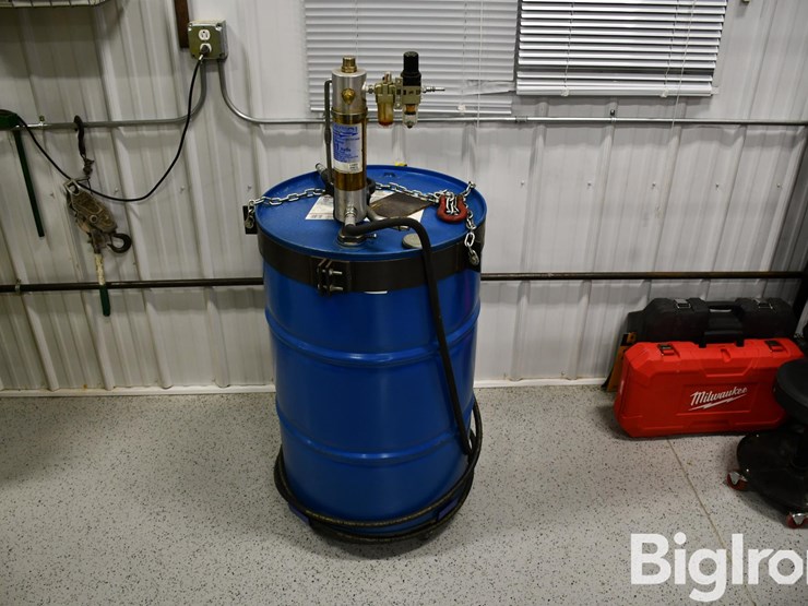 chevron-ursa-super-plus-ec-sae-15w-40-portable-oil-tank-image-5