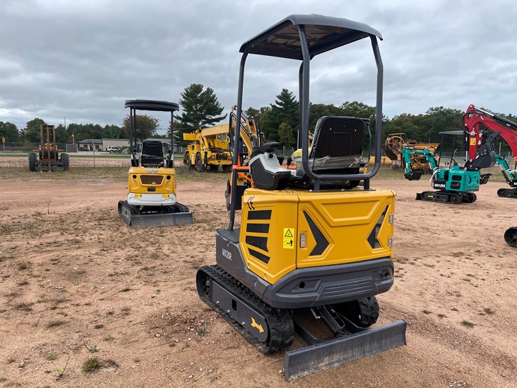 #1796-•-agt-mx20r-mini-excavator-image-7