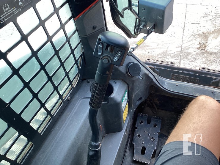 2021-bobcat-t66-image-15