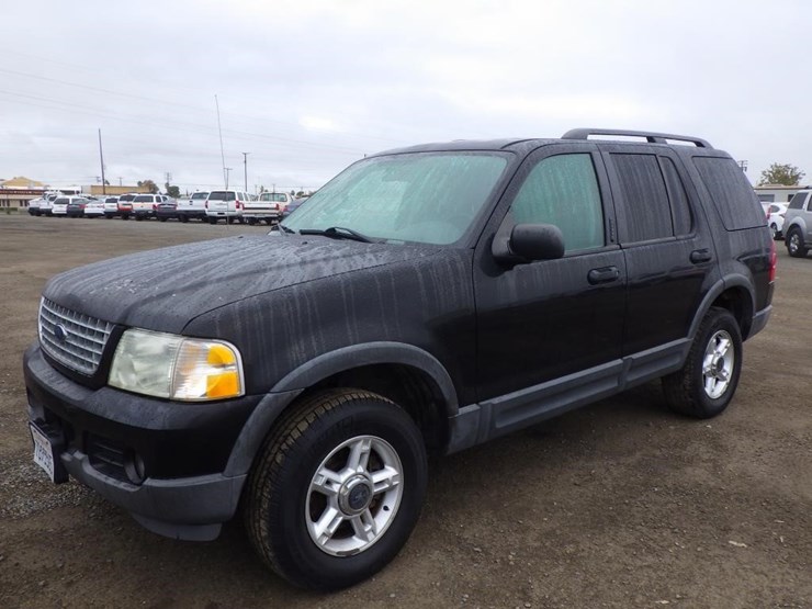 2003-ford-explorer-image-1