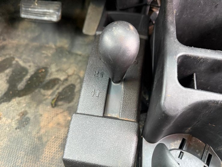 2010-chevrolet-2500-image-11