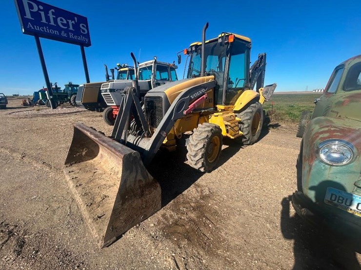 2004-volvo-bl70-image-1