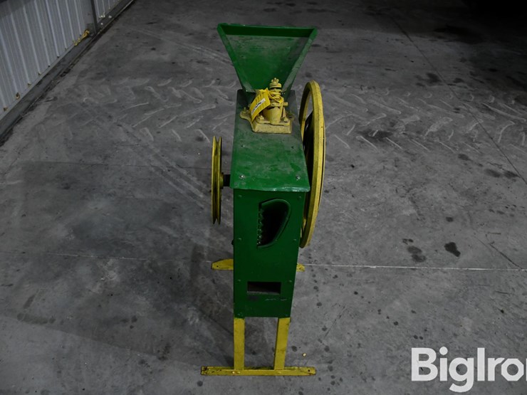 hand-sheller-image-2