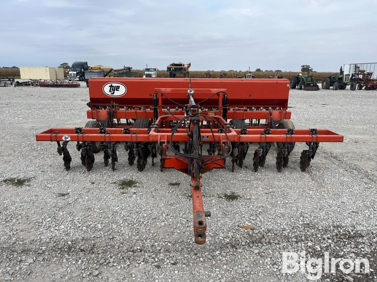 tye-series-v-image-2