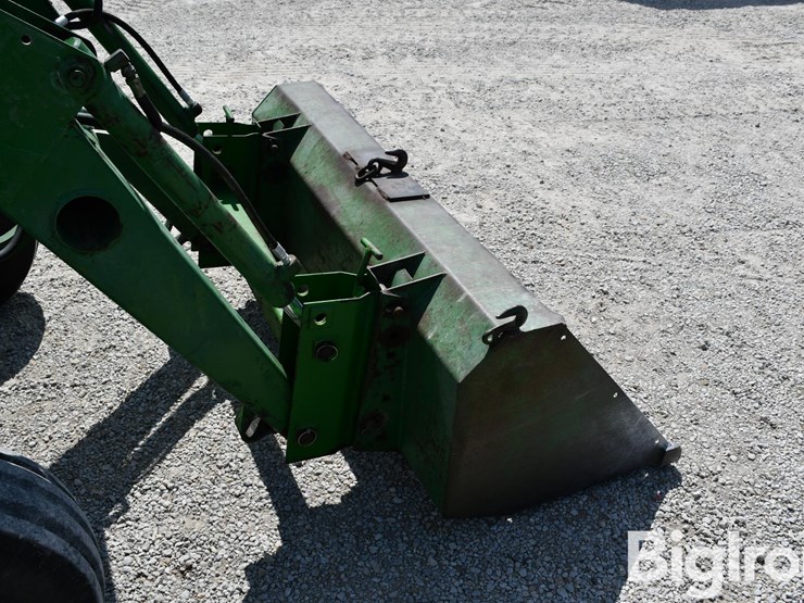 1977-john-deere-2440-image-19