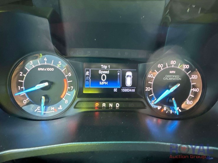 2016-ford-explorer-image-16