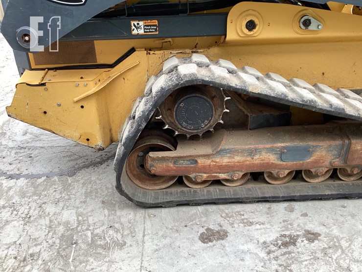 2020-deere-331g-image-12