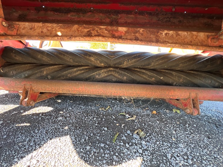 new-holland-472-image-5