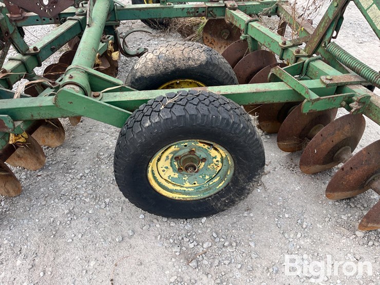 john-deere-18-image-18