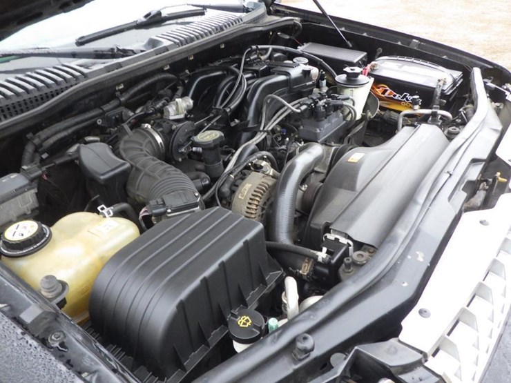 2003-ford-explorer-image-11