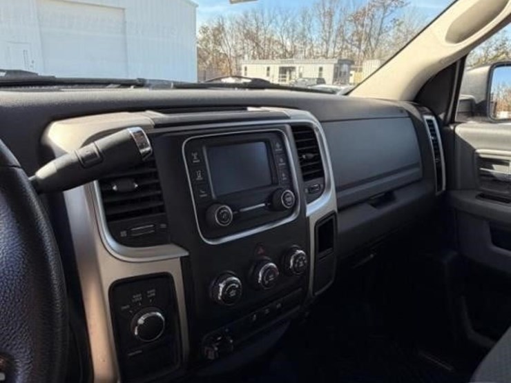 2015-ram-2500-hd-image-23