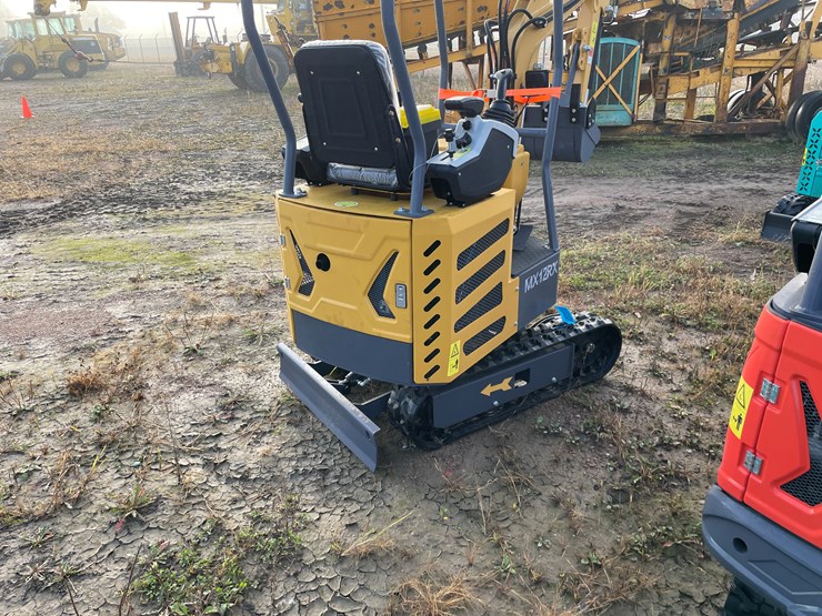 #1691-•-agt-mx12rx-mini-excavator-image-6