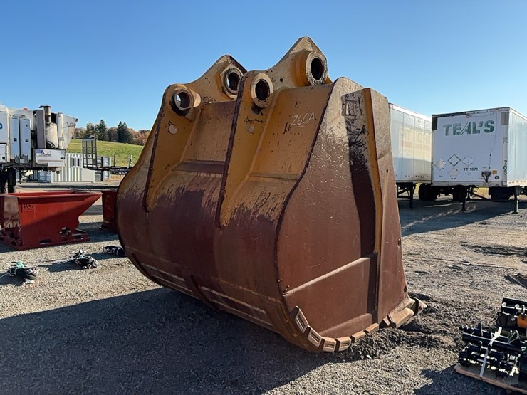 caterpillar-15-image-3