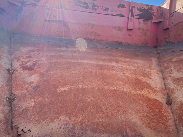 #888-•-j&m-gravity-wagon-image-8