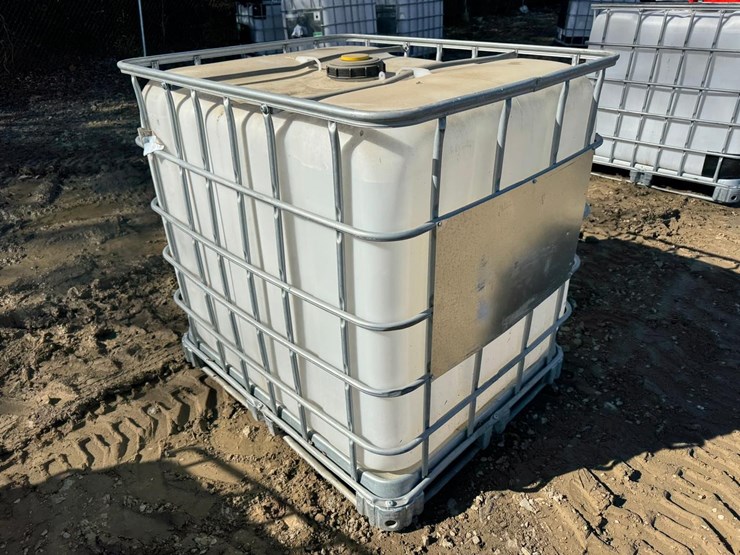 water-tank-tote-image-2