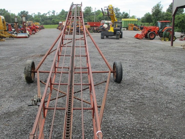 #38-•-45'-transport-hay-elevator-image-3