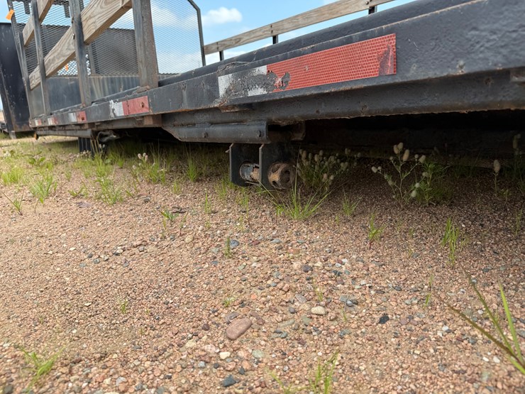 #3190-•-22’-steel-flatbed-image-13