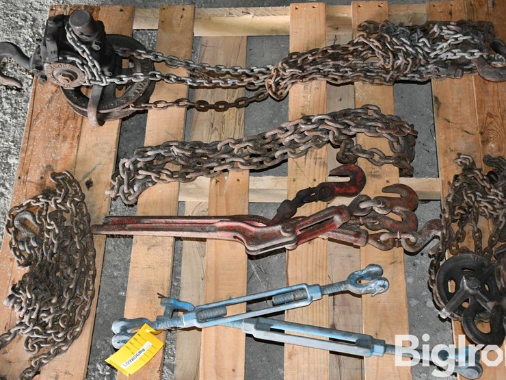 pallet-of-chains,-pulley,-binders-image-11