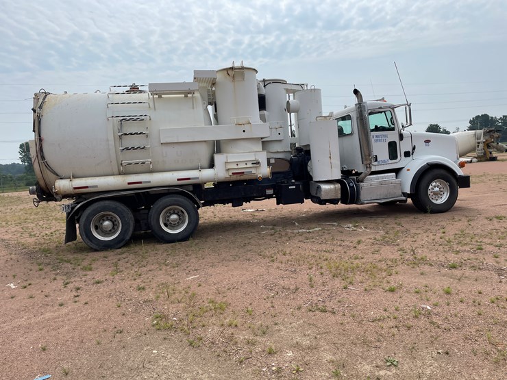 2011-peterbilt-365-image-6