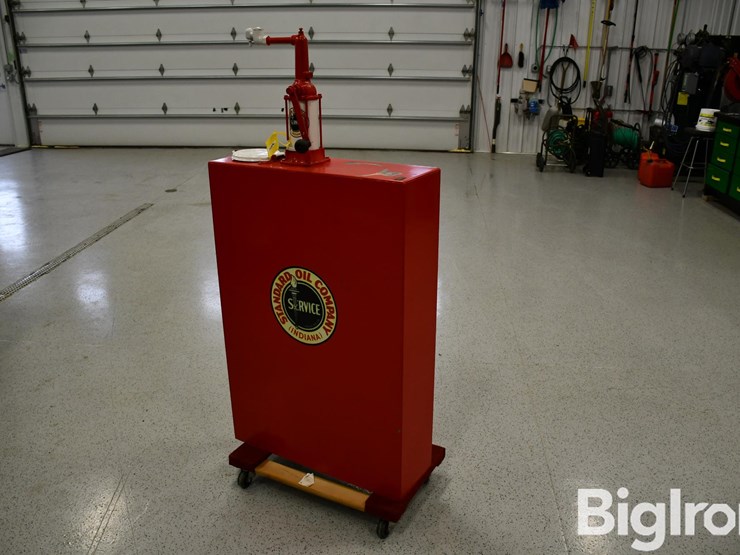 standard-oil-company-oil-tank-image-1