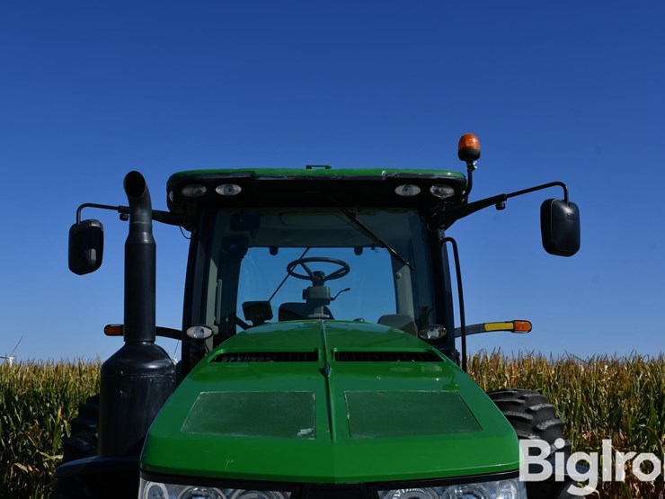 2011-john-deere-8285r-image-11