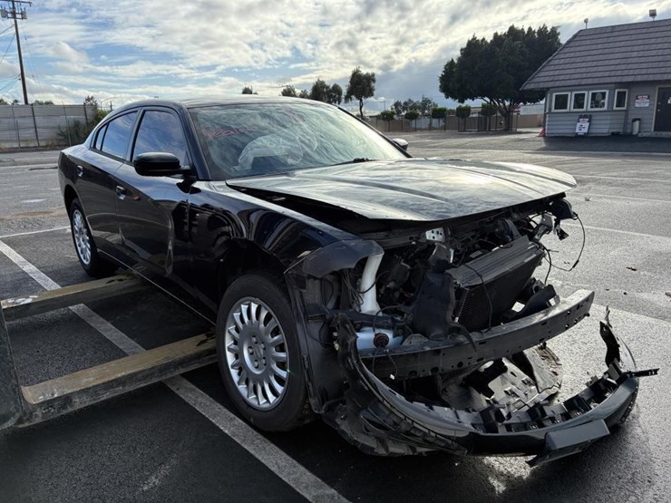 2021-dodge-charger-sedan-image-3