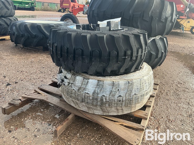 titan-contractor-fwd-12-16.5nhs-tractor-tires-w/brackets-image-5