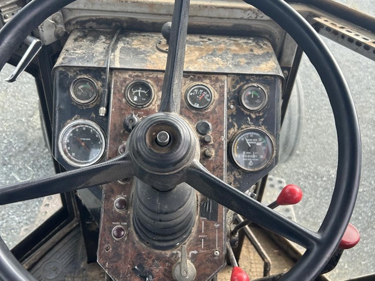 white-2-105-image-14