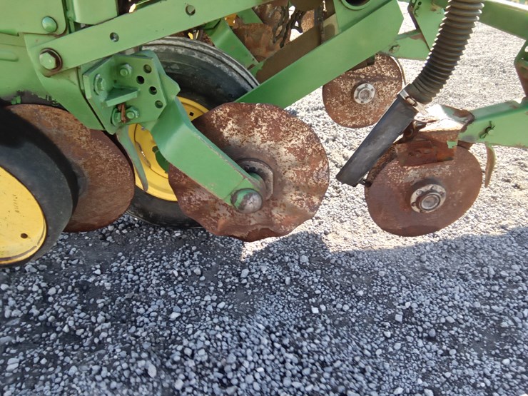 john-deere-7000-image-4