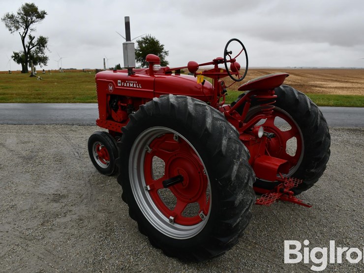 1951-farmall-m-2wd-tractor-image-7