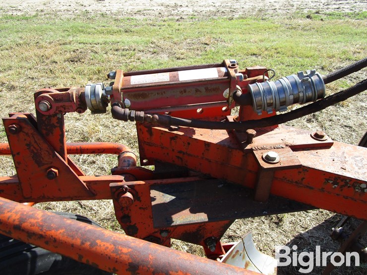 case-6x16-semi-mounted-plow-image-20