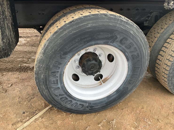 2004-international-7400-image-15