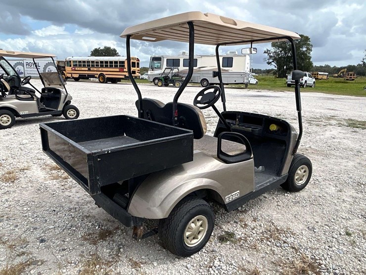 ez-go-electric-utility-cart-image-3