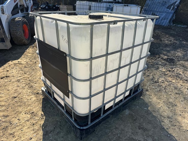 water-tank-tote-image-3