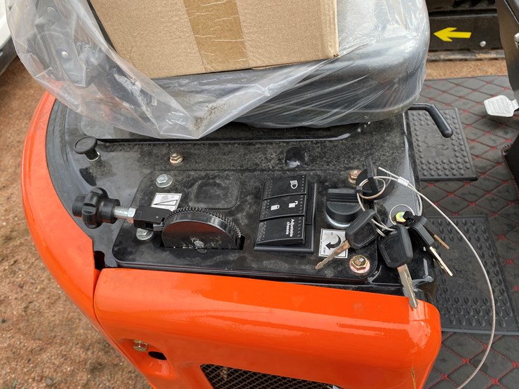 #1786-•-tmg-mve08-mini-excavator-image-12