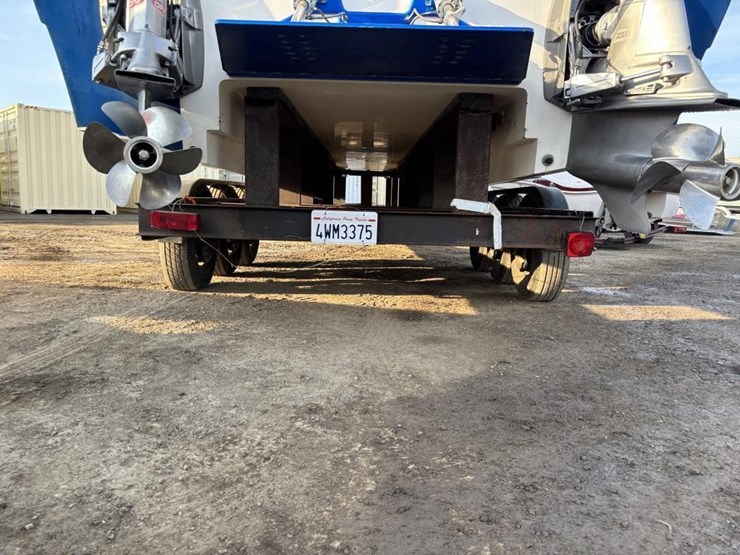 2004-unknown-trailer-image-80