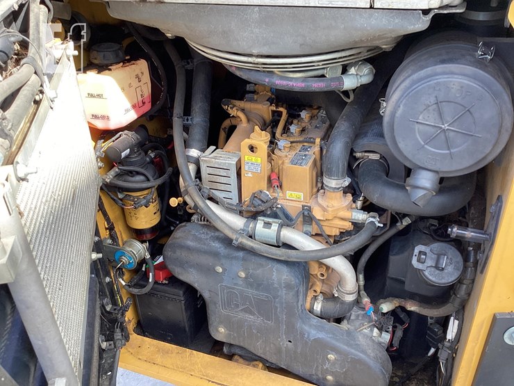 2022-caterpillar-279d3-image-13