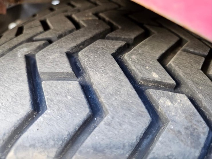 #2525-•-toro-1100-sprayer-image-37