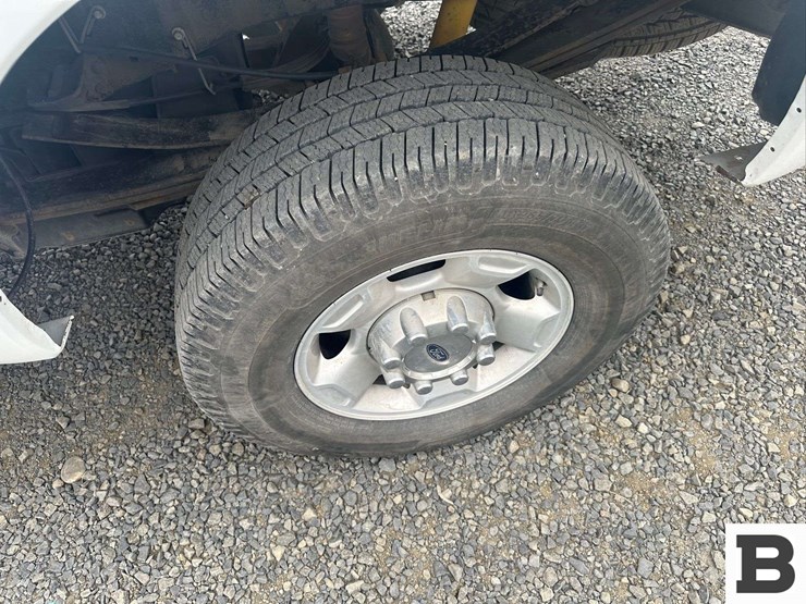 2011-ford-f350-image-11