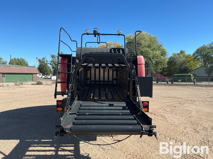 2013-new-holland-340-image-6