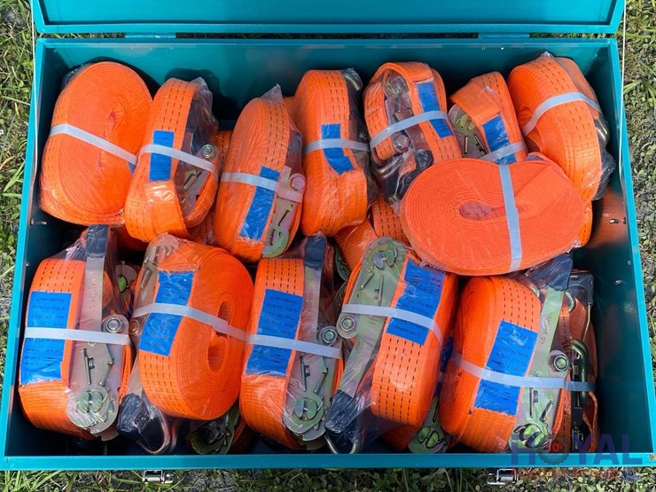 box-of-transport-ratchet-straps-image-2