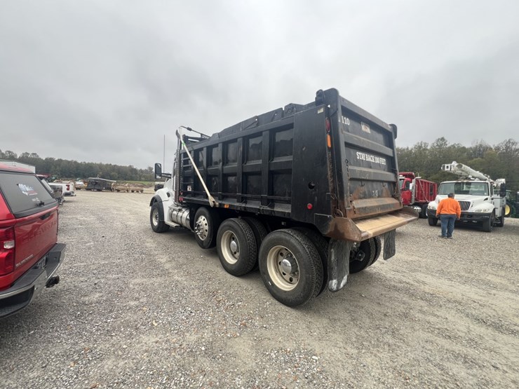 2016-kenworth-t880-image-3