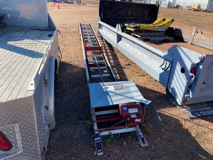 #3339-•-powr-ladder-18'-power-elevator-image-1