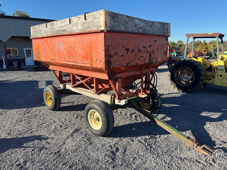 john-deere-1065-image-1