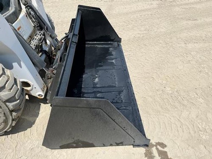 wildcat-84"-skid-steer-snow/litter-bucket-image-4