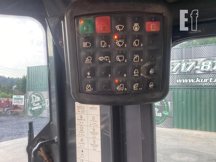 2017-deere-550k-lgp-image-19