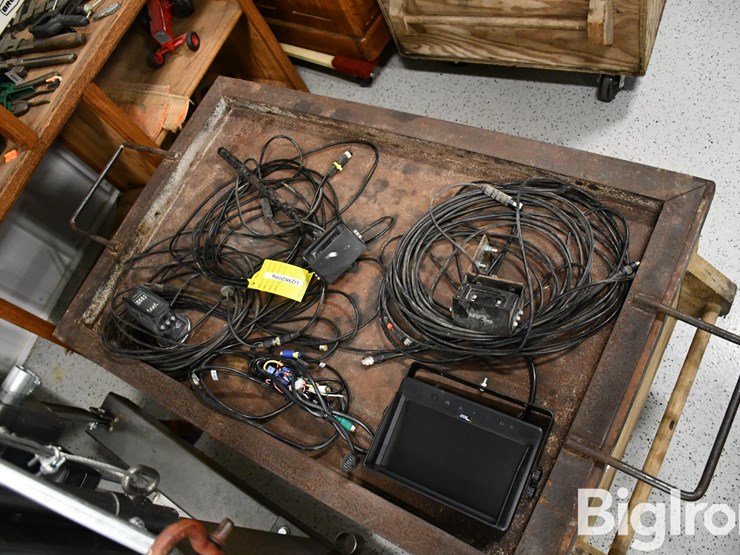 cab-cam-backup-tractor-cameras-image-5