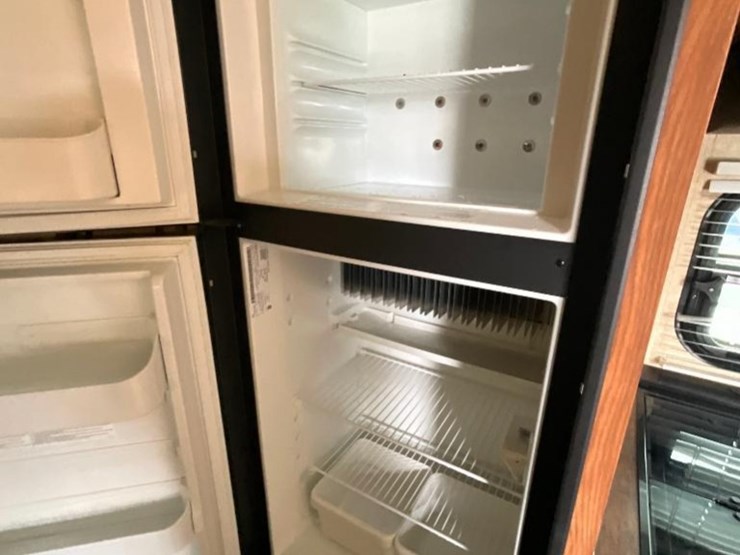 2015-forest-river-flagstaff-microlite-camper-image-21